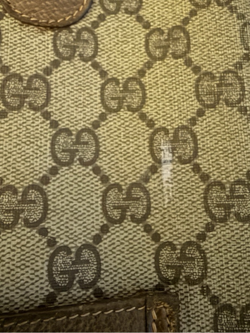 Authentic Gucci Plus Tote (Someone added a snap) - Picture 7 of 13